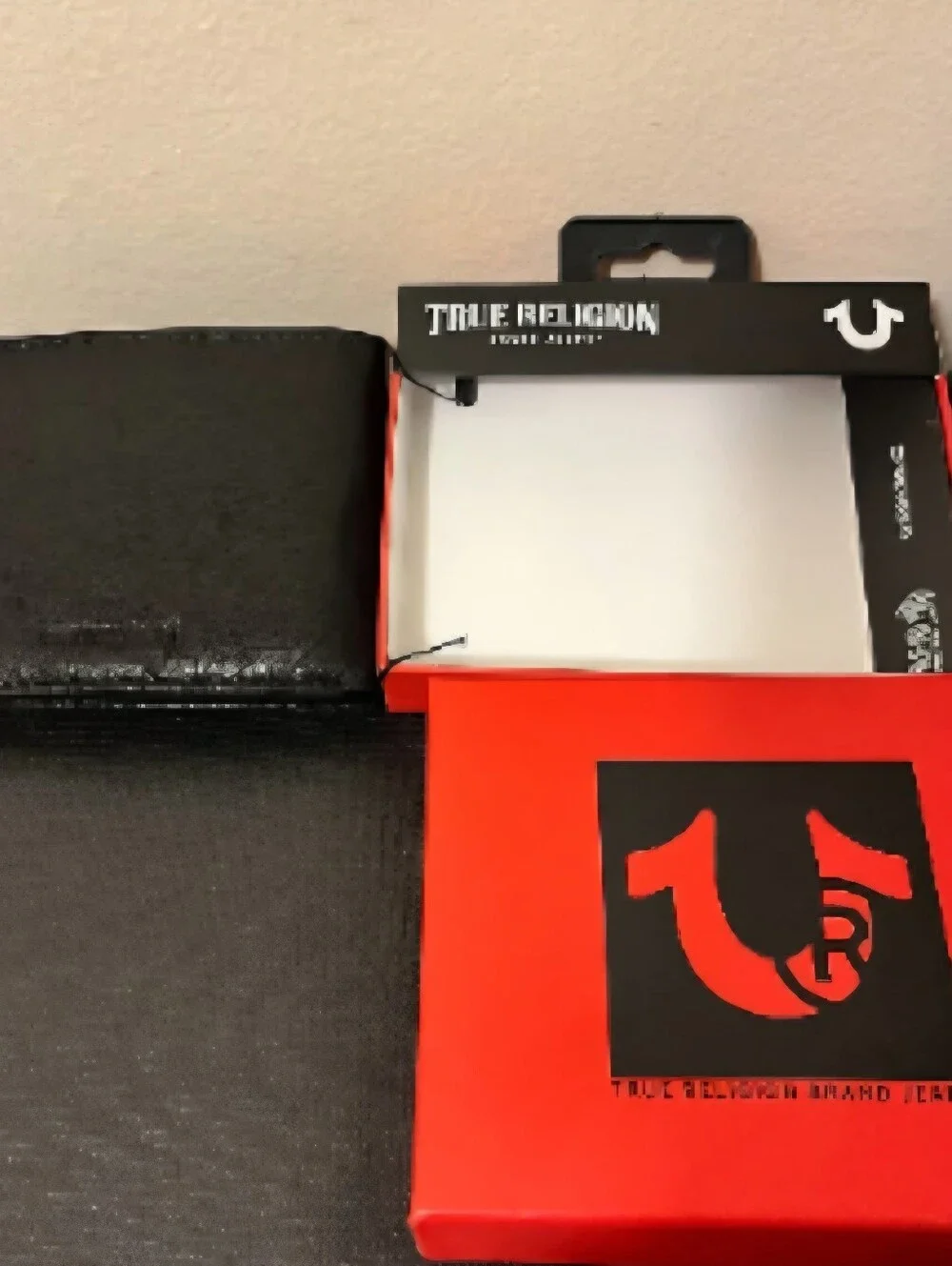 Genuine Leather RFIED Protection Men’s Black Bifold Wallet  Red Logo NEW